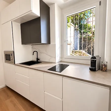 Dolce View House - Center, Lakefront & Garage Apartamento