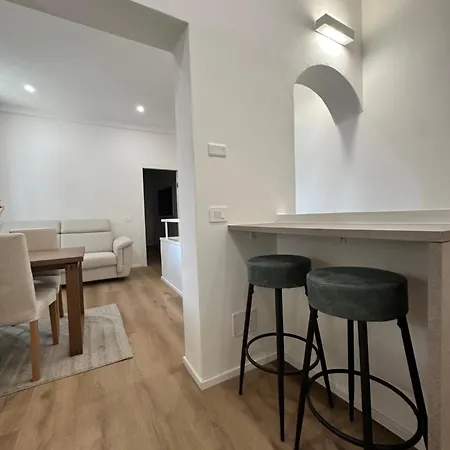 Apartamento Dolce View House - Center, Lakefront & Garage *